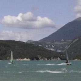 La planche à voile sur le lac du Monteynard